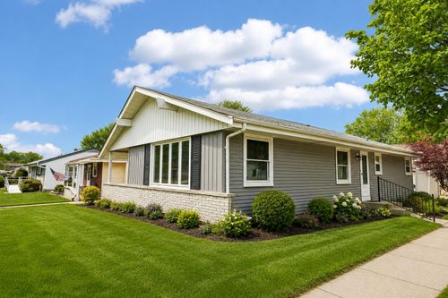 9600 W Morgan Ave, Milwaukee, WI, 53228-1427 | Card Image