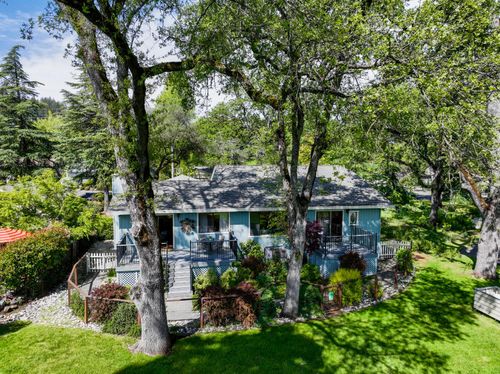 24215 Green Valley Rd, Auburn, CA, 95602-8222 | Card Image