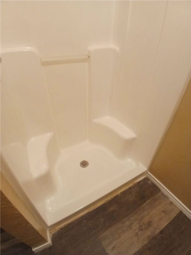 A - 616 Hall St, House attached with 4 bedrooms, 2 bathrooms and null parking in Sinton TX | Image 33
