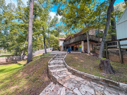 102 Berkley Dr, Palestine, TX, 75801-5310 | Card Image