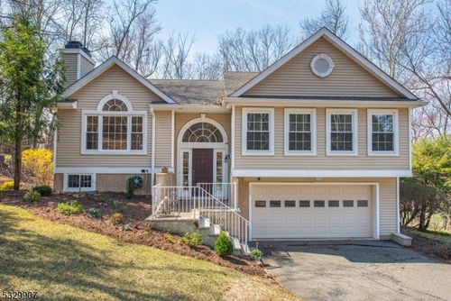 100 Canada Goose Dr, Hackettstown, NJ, 07840-3103 | Card Image