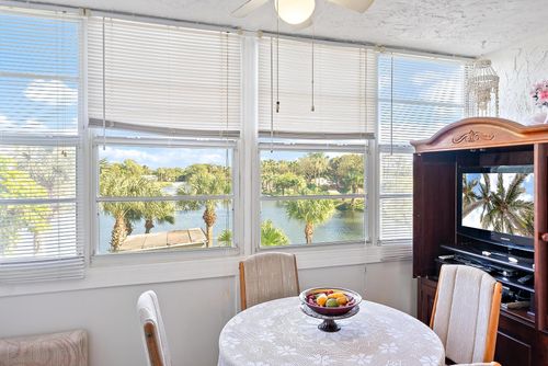 apt-215-225 Bonnie Blvd, Palm Springs, FL, 33461-1329 | Card Image
