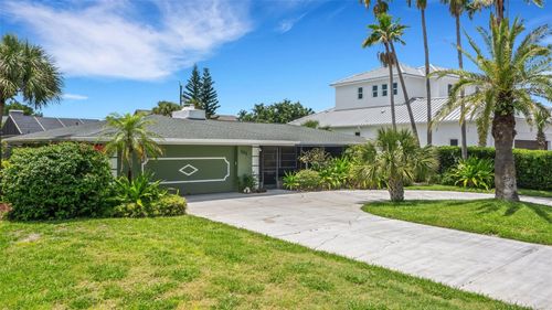 701 Armada Rd S, VENICE, FL, 34285-2102 | Card Image