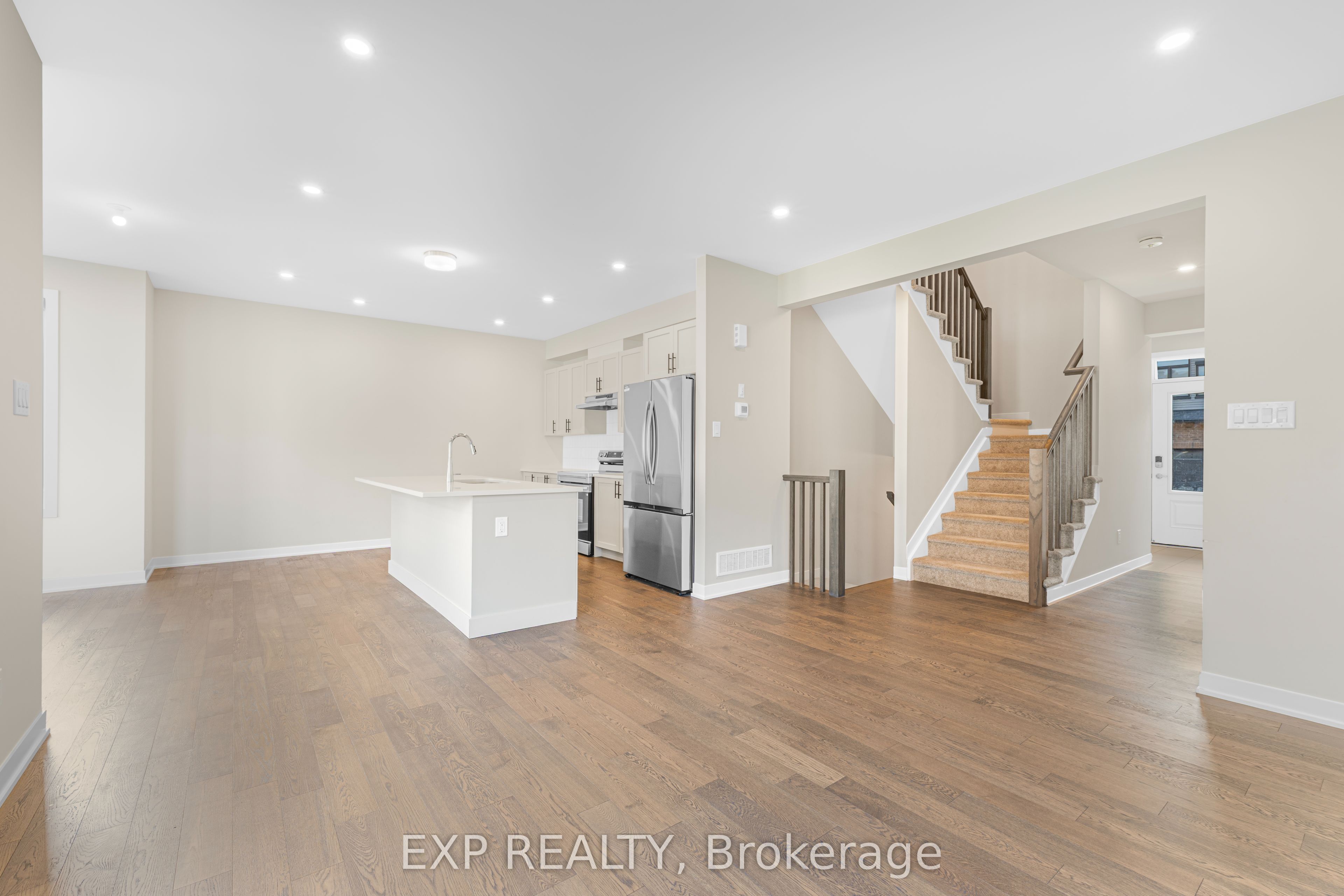 Residential Lease in Barrhaven 2