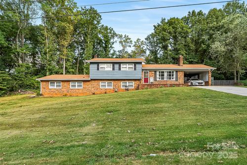 304 Parlier Ave Ne, Conover, NC, 28613-9312 | Card Image