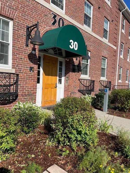 304-30 Village Hill Rd, Northampton, MA, 01060-3684 | Card Image