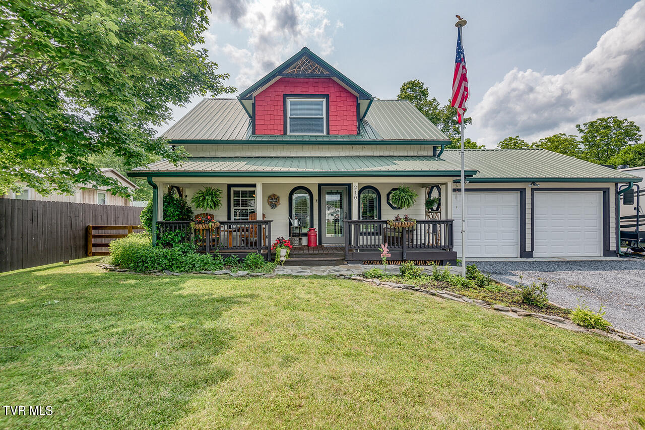 Stuarts St, Roan Mountain, TN 37687