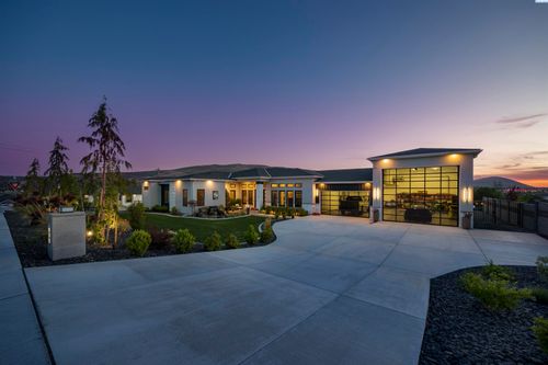 975 Rieve Ct, Richland, WA, 99352-4098 | Card Image