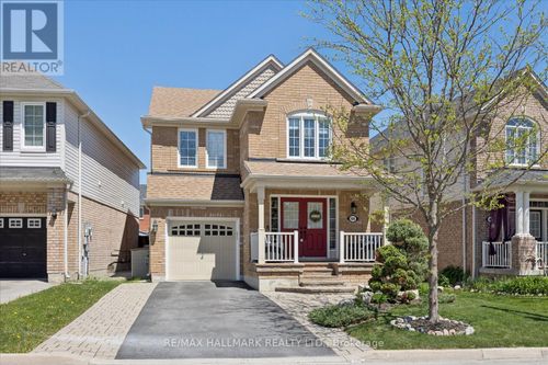 44 Fred Silvester Road, Whitchurch-Stouffville (Stouffville), ON, L4A0J6 | Card Image