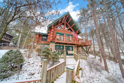 1695 Pine Hill Lake Dr, Horton, MI, 49246-9749 | Card Image
