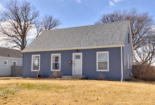 716 11th St, West Des Moines, IA, 50265-3511 | Card Image