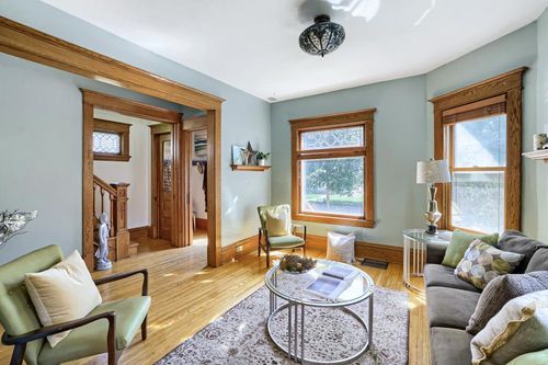1101 23rd Ave Se, Minneapolis, MN, 55414-2628 | Card Image