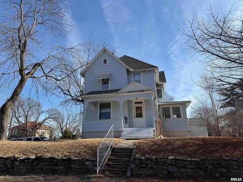 325 N 5th St, Monmouth, IL, 61462-1849 | Card Image