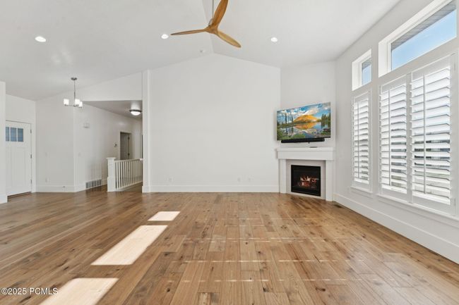 415 E 360, House other with 6 bedrooms, 4 bathrooms and null parking in Midway UT | Image 9