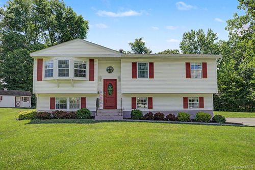 27 Rose Hill Park, Cornwall, NY, 12518-1423 | Card Image