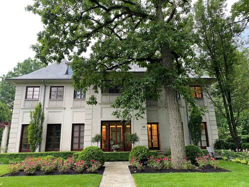 528 Roslyn Rd, Kenilworth, IL, 60043-1256 | Card Image