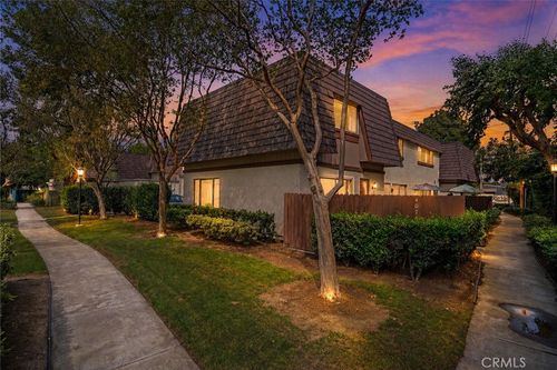 d-407 N Park Vista St, Anaheim, CA, 92806-3743 | Card Image