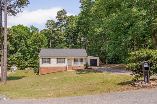 416 Creekbluffs Dr, Fuquay Varina, NC, 27526-9605 | Card Image