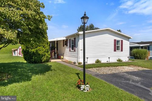 725 Shawna Ave, YORK, PA, 17402-8503 | Card Image