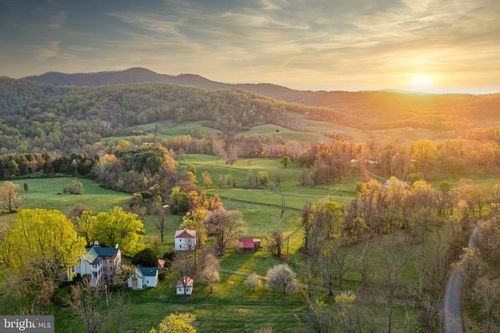 12087 Moss Hollow Road, WARRENTON, VA, 20187 | Card Image