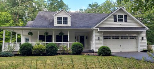 145 White Farm Ln, Shaftsbury, VT, 05262-4419 | Card Image