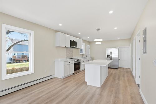 6 Kimball St, Haverhill, MA, 01830-4927 | Card Image