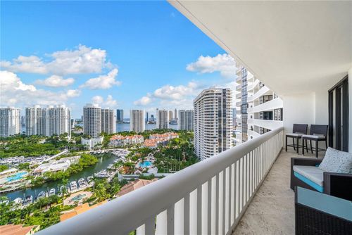 2407-1000 W Island Blvd, Aventura, FL, 33160-4974 | Card Image