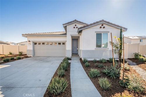 1781 Iris Cir, San Jacinto, CA, 92583-5118 | Card Image