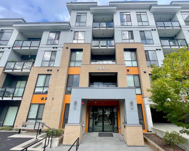 Yorkson Parkside I Langley Condos & Real Estate for Sale Zoocasa