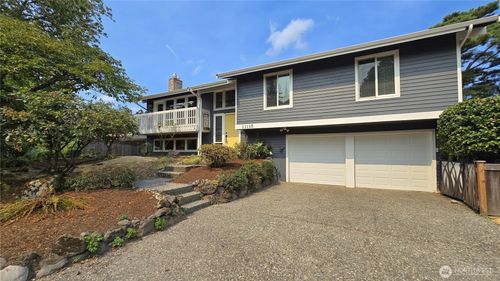 12130 Se 47th Pl, Bellevue, WA, 98006-2809 | Card Image