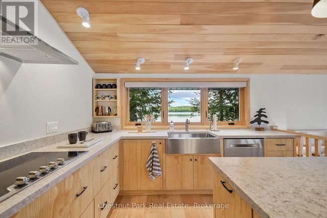 2438 Kushog Lake Road, House other with 5 bedrooms, 6 bathrooms and 8 parking in Algonquin Highlands (Stanhope) ON | Image 14