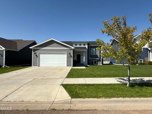 2008 Winter Hawk Trl, Watford City, ND, 58854 | Card Image