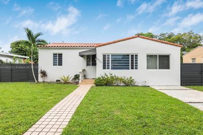 6426 Sw 13th St, House other with 2 bedrooms, 1 bathrooms and null parking in West Miami FL | Image 1