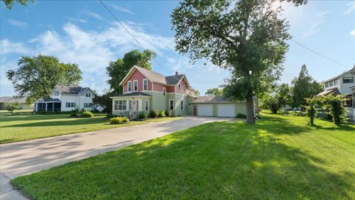 565 Washburn Ave, Belgrade, MN, 56312-4521 | Card Image