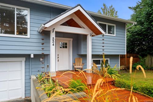 554 Cormorant St, Comox, BC, V9M1Z9 | Card Image