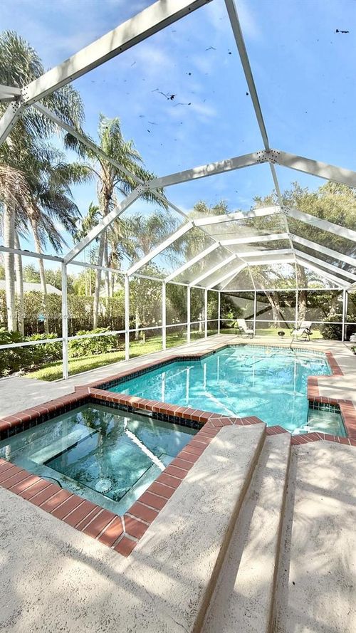 18100 Sw 87th Ct, Palmetto Bay, FL, 33157-5975 | Card Image