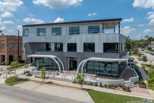 1023 Studewood St, Houston, TX, 77008-7139 | Card Image