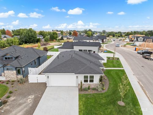 530 Mountain Loop Rd, Middleton, ID, 83644-1219 | Card Image