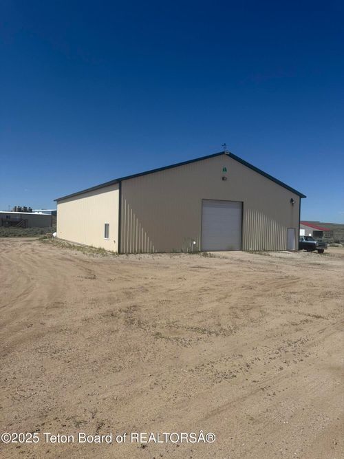 17 Casey Osborne Ln, Boulder, WY, 82923 | Card Image