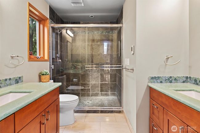 18608 Se 58 Th St, House other with 4 bedrooms, 4 bathrooms and 4 parking in Issaquah WA | Image 25