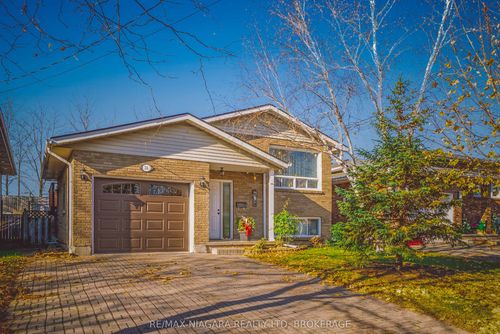 26 Ravine Rd, Saint Catharines, ON, L2P3A7 | Card Image