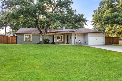 149 Redwood Dr, Highland Village, TX, 75077-6921 | Card Image