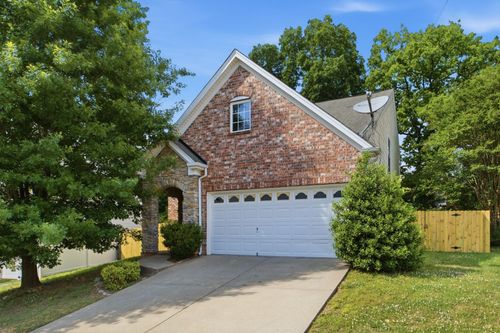 1709 Timber Pt, Nashville, TN, 37214-4415 | Card Image