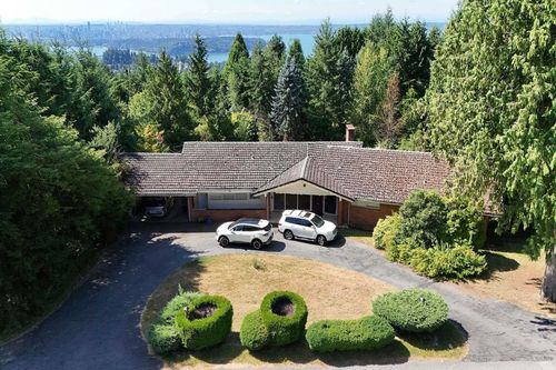 1084 Groveland Rd, West Vancouver, BC, V7S1Z4 | Card Image