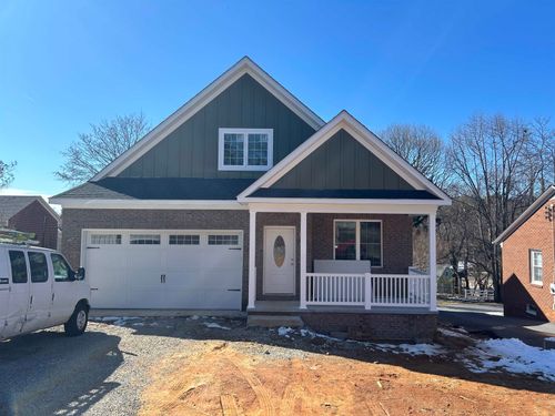 2 Belmont Dr, STAUNTON, VA, 24401 | Card Image