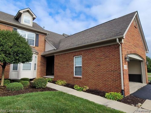 6146 Lone Oak Cir, Grand Blanc, MI, 48439-9460 | Card Image