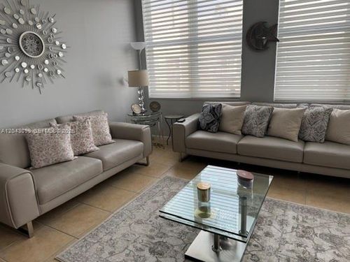 1705-511 Se 5th Ave, Fort Lauderdale, FL, 33301 | Card Image