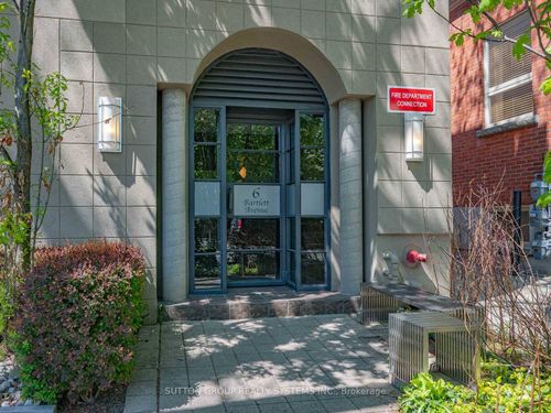 5-6 Bartlett Ave, Toronto, ON, M6H3E6 | Card Image