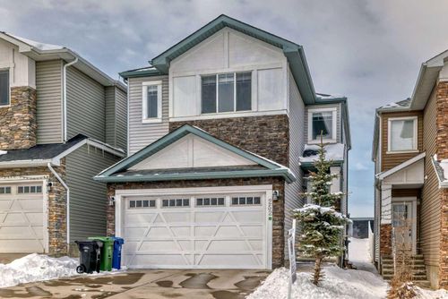 252 Nolanhurst Crescent Nw, Home with 5 bedrooms, 3 bathrooms and 4 parking in Calgary AB | Card Image