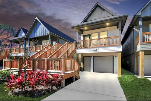 442 6th St, Dickinson, TX, 77539-2756 | Card Image